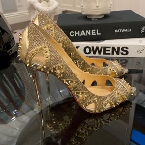 Rare Christian Louboutin Spike Peep Toe Heels 39